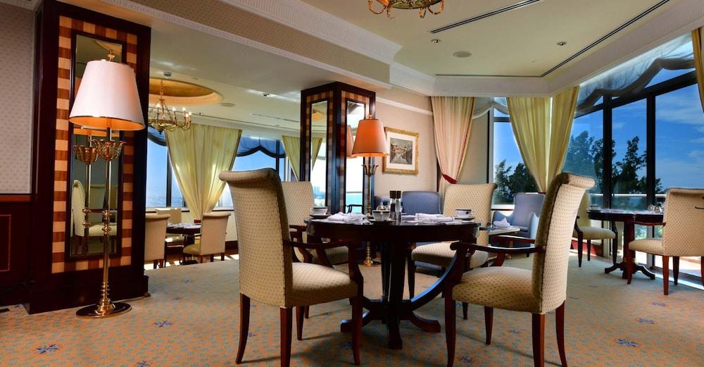 Empire Hotel And Country Club Brunei بندر سير بيجوانا المظهر الخارجي الصورة